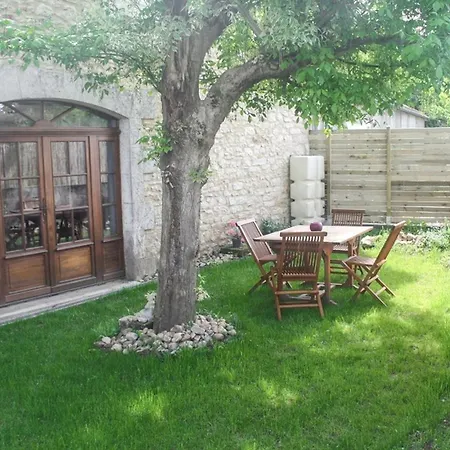 Maison Confortable A Avec Piscine Partagee Holiday home Duravel