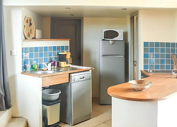 Maison Confortable à Avec Piscine Partagée Casa de Férias